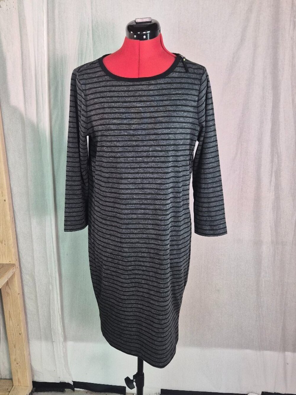LOFT Ann Taylor Womens Size M Black Stripe Shift Dress Long Sleeve Stretch G063